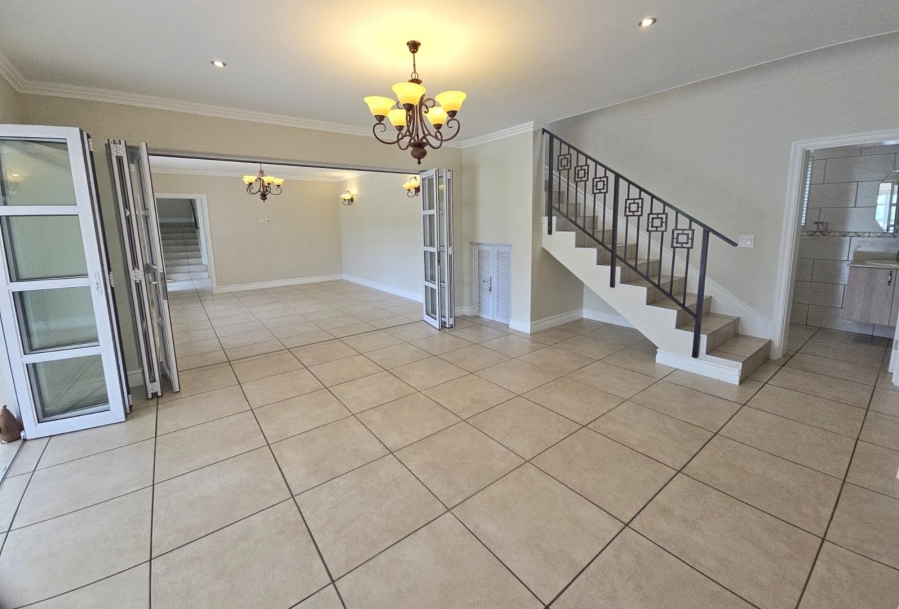 4 Bedroom Property for Sale in Sedgefield Central Western Cape